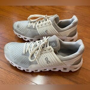 On Women's Athletic Shoes - Light Gray